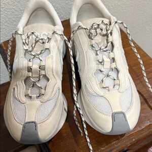 Women's Gucci Cream Sneakers